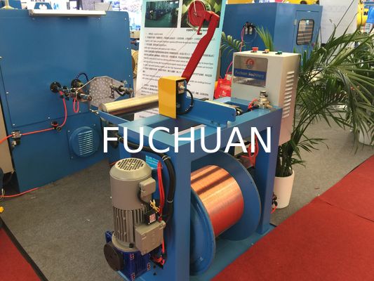 Fil électrique tordant l'équipement de torsion de câble entraîné par courroie de groupeur de machine