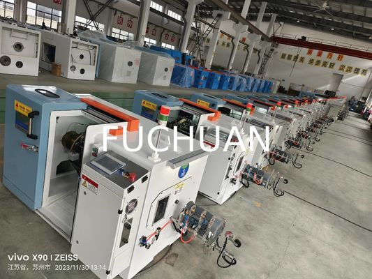 Machine à retordre les fils de cuivre offrant une zone de retordage de 2,5 à 6,0 mm² et un diamètre de fil de 0,05 à 0,32 mm