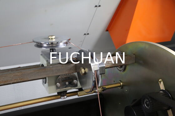 Machine à double torsion conçue avec des matériaux robustes arc en fibre de carbone et traverse de précision pour les ficelles de fil durables