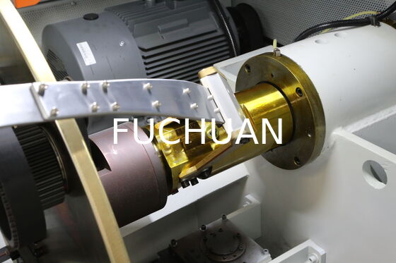 Machine à double torsion conçue avec des matériaux robustes arc en fibre de carbone et traverse de précision pour les ficelles de fil durables